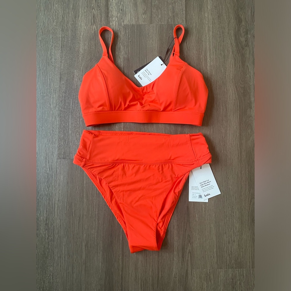 Scoop Bikini Top ( Medium +)and Sculpt High Rise High Cut Swim Bottom